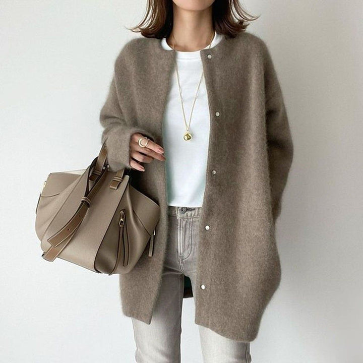 Women's super soft knitted cardigan