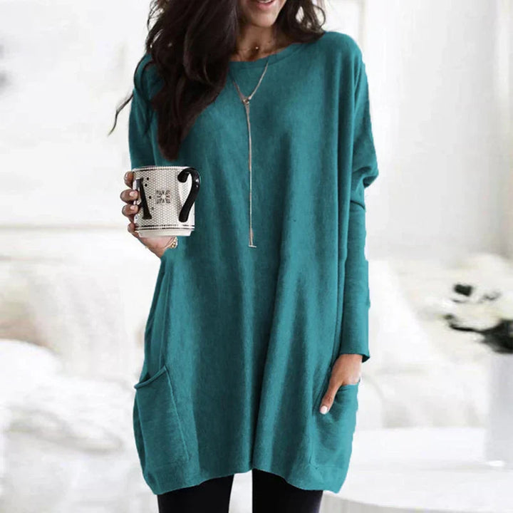 Women's oversized tunic sweater for relaxed comfort