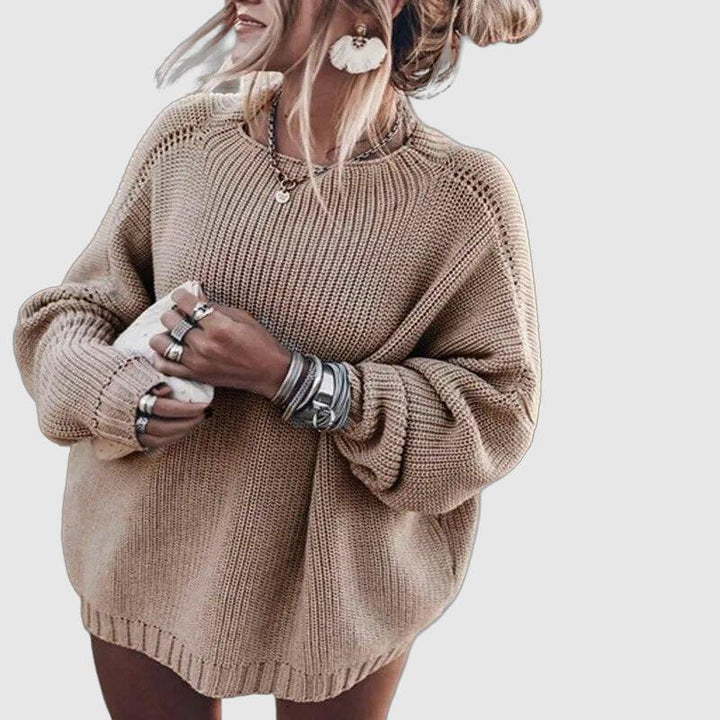 Women's cozy oversized knitted sweater for casual comfort