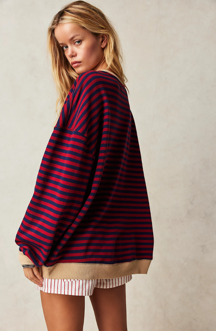 Women's striped oversized sweatshirt for casual chic