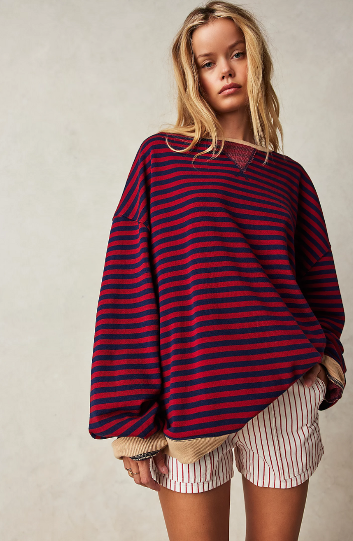 Women's striped oversized sweatshirt for casual chic