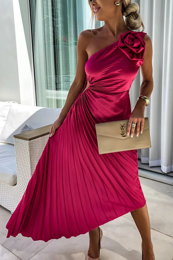 Elegant Pleated Dress with Shoulder Detail