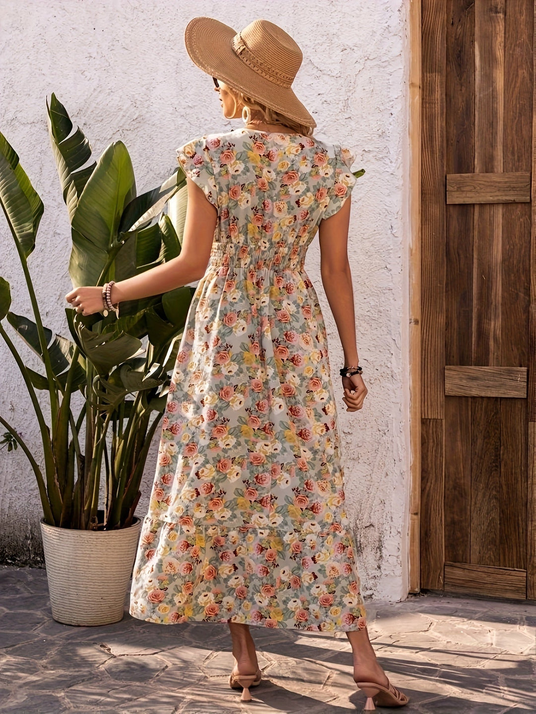 Chic Sleeveless Dress for Summer Days