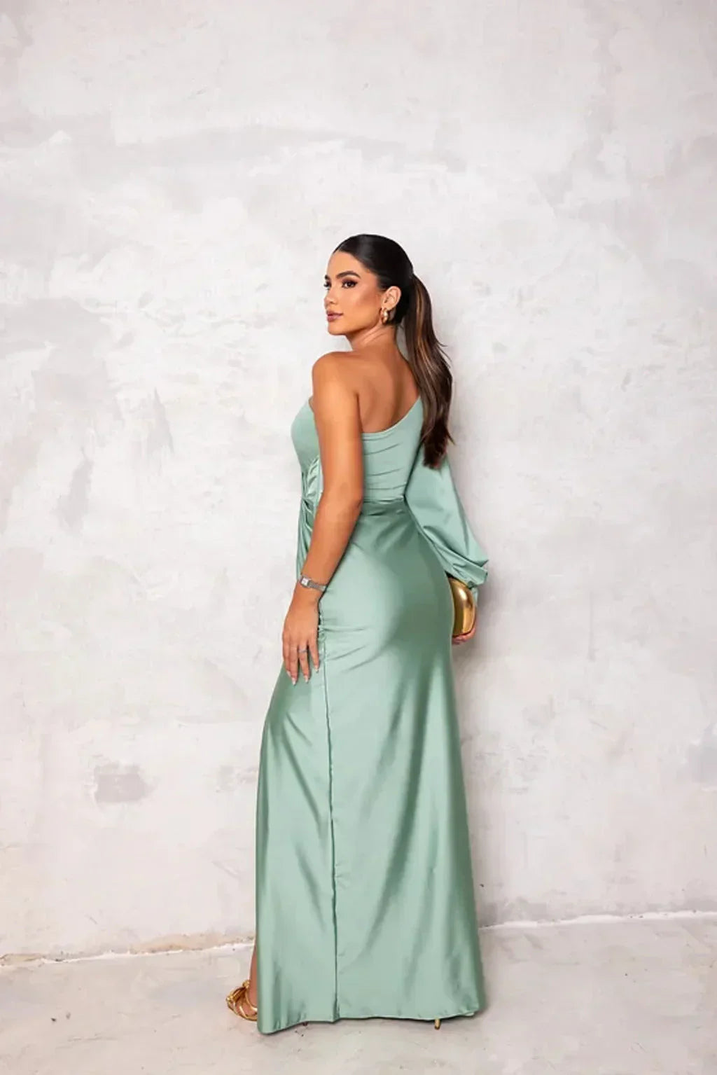 Elegant Maxi Dress with Chic Slit Design