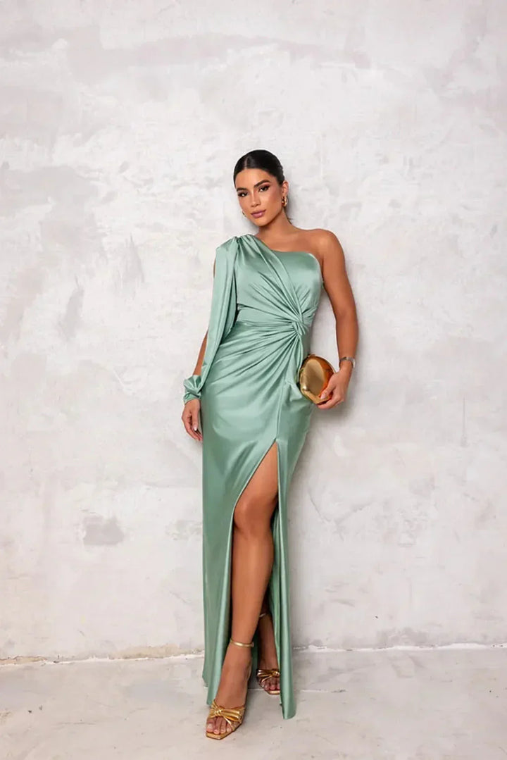 Elegant Maxi Dress with Chic Slit Design