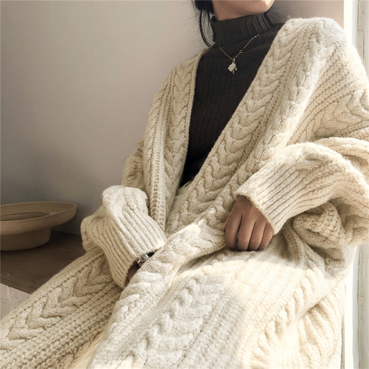 Women's chunky knit cardigan