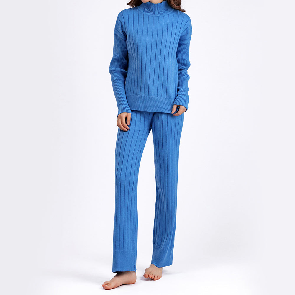 Cozy Women's Lounge Set with Turtleneck Sweater