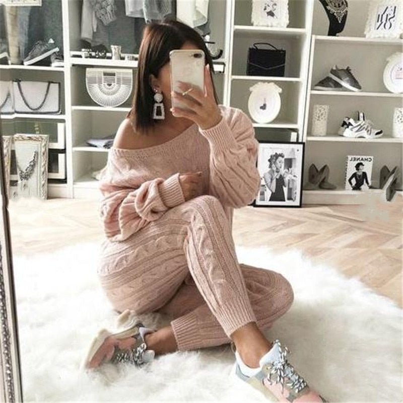 Women's Cozy Pullover and Pants Set
