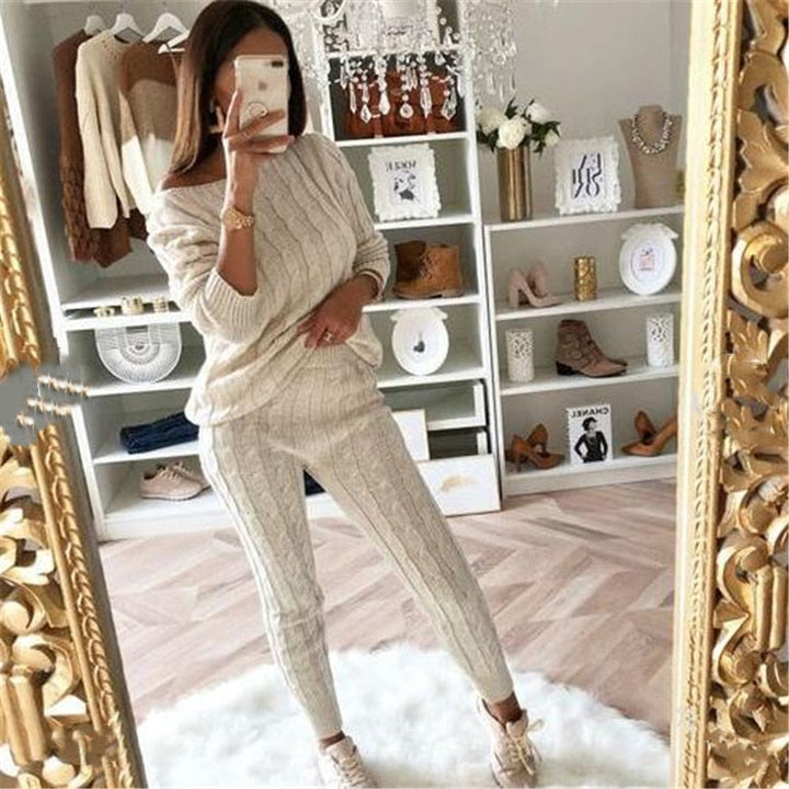 Women's Cozy Pullover and Pants Set