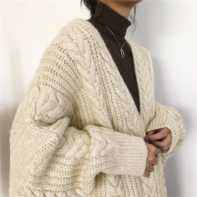 Women's chunky knit cardigan