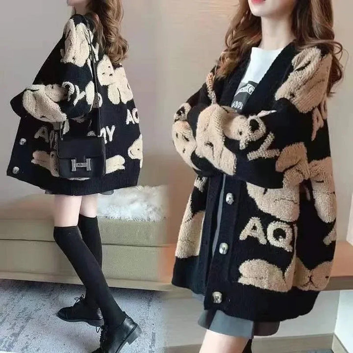 Women's knitted button-up cardigan