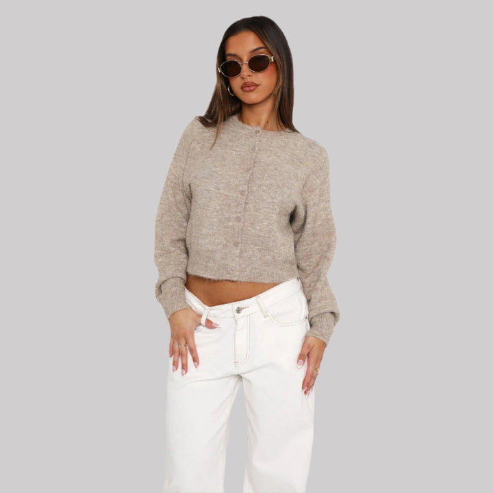 Women's cozy cropped cardigan for effortless style