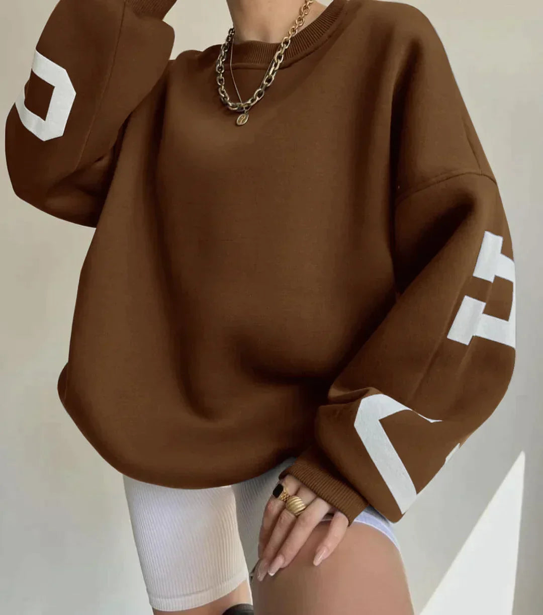 Women's bold oversized graphic sweatshirt for street-smart style