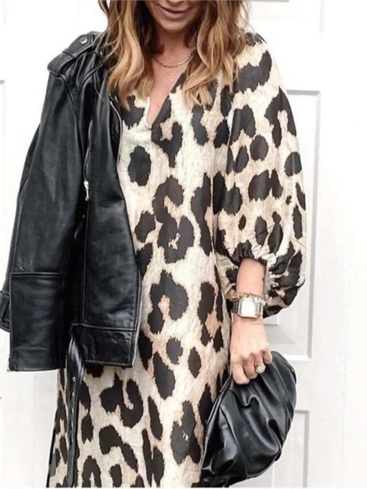 Chic Dress with Leopard Print