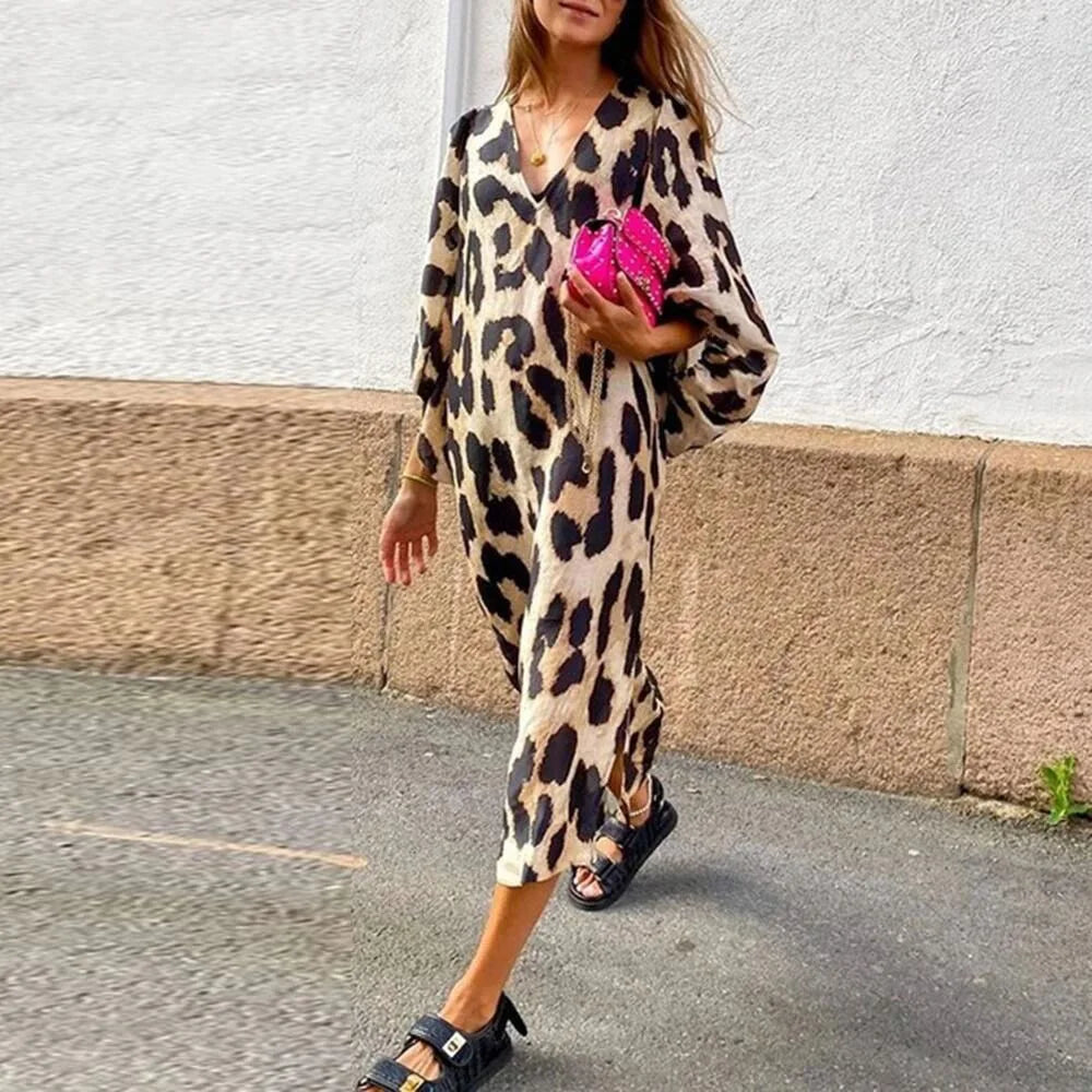 Chic Dress with Leopard Print
