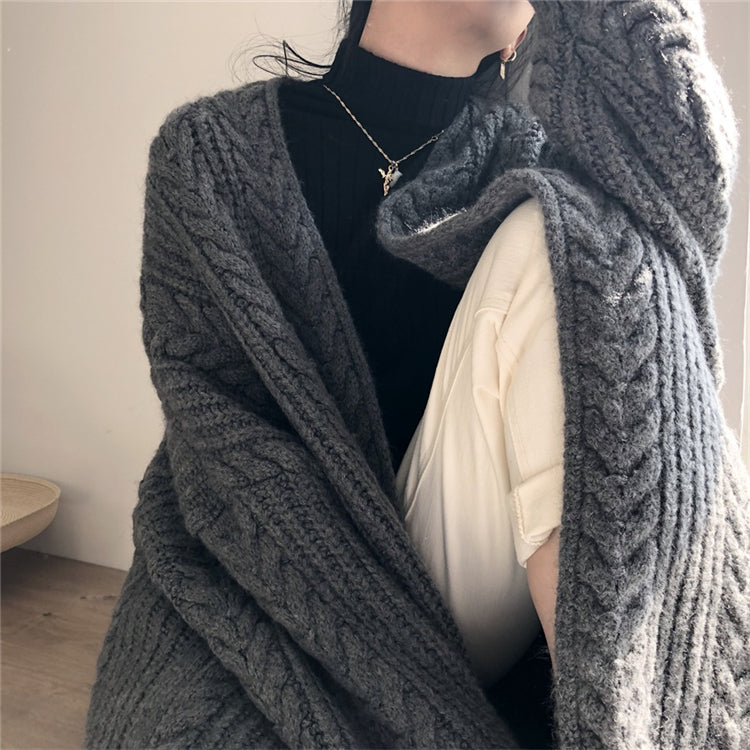 Women's chunky knit cardigan