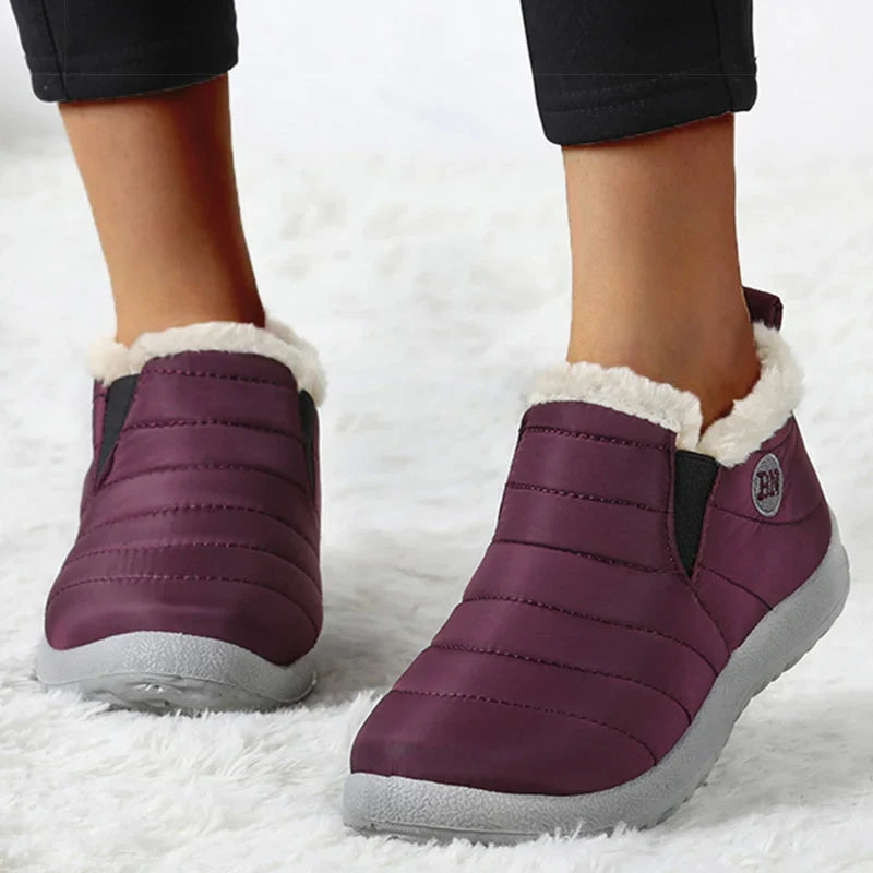 Women's comfortable snow boots with non-slip sole