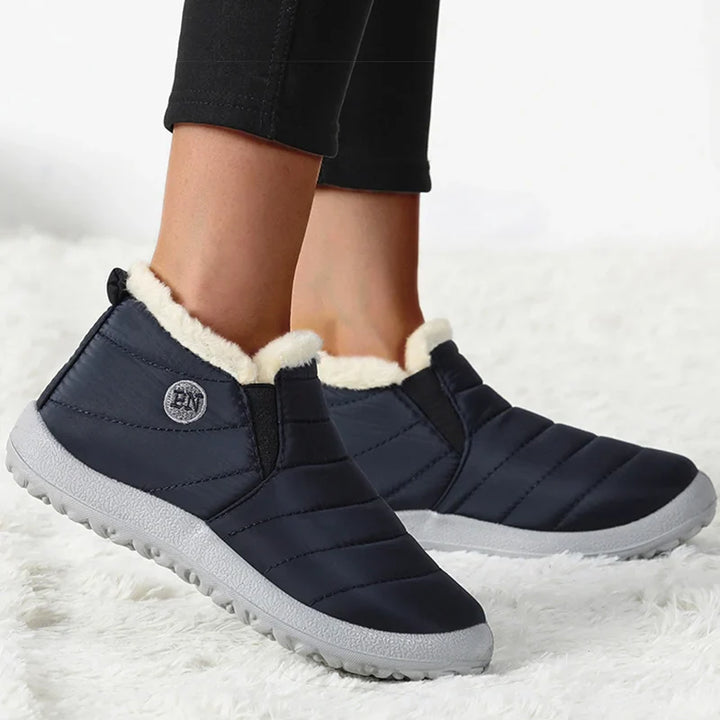Women's comfortable snow boots with non-slip sole