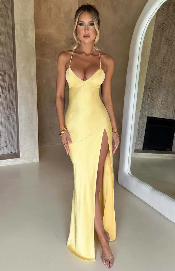 Elegant Maxi Dress with Thigh-High Slit