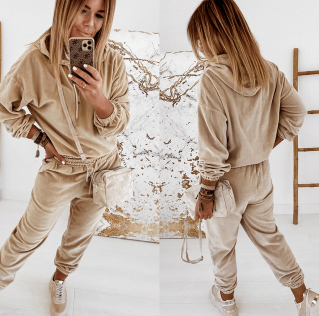 Soft Velvet Tracksuit for Comfort & Durability