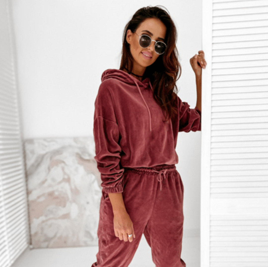 Soft Velvet Tracksuit for Comfort & Durability