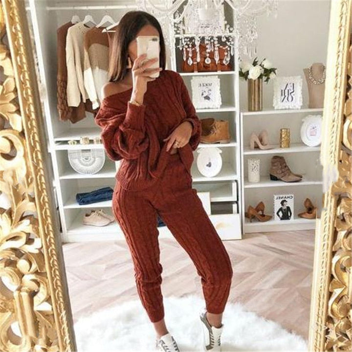 Women's Cozy Pullover and Pants Set