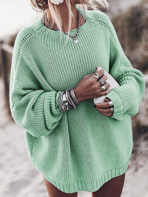 Women's cozy oversized knitted sweater for casual comfort