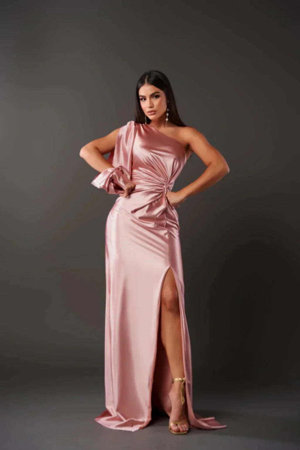 Elegant Maxi Dress with Chic Slit Design