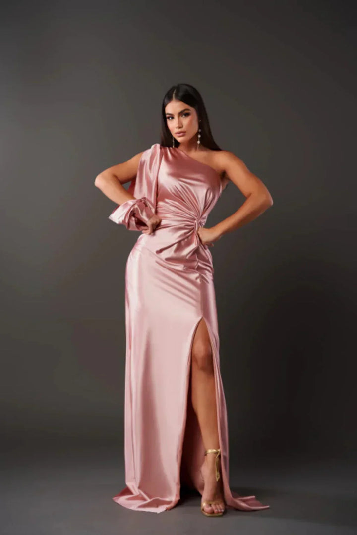 Elegant Maxi Dress with Chic Slit Design