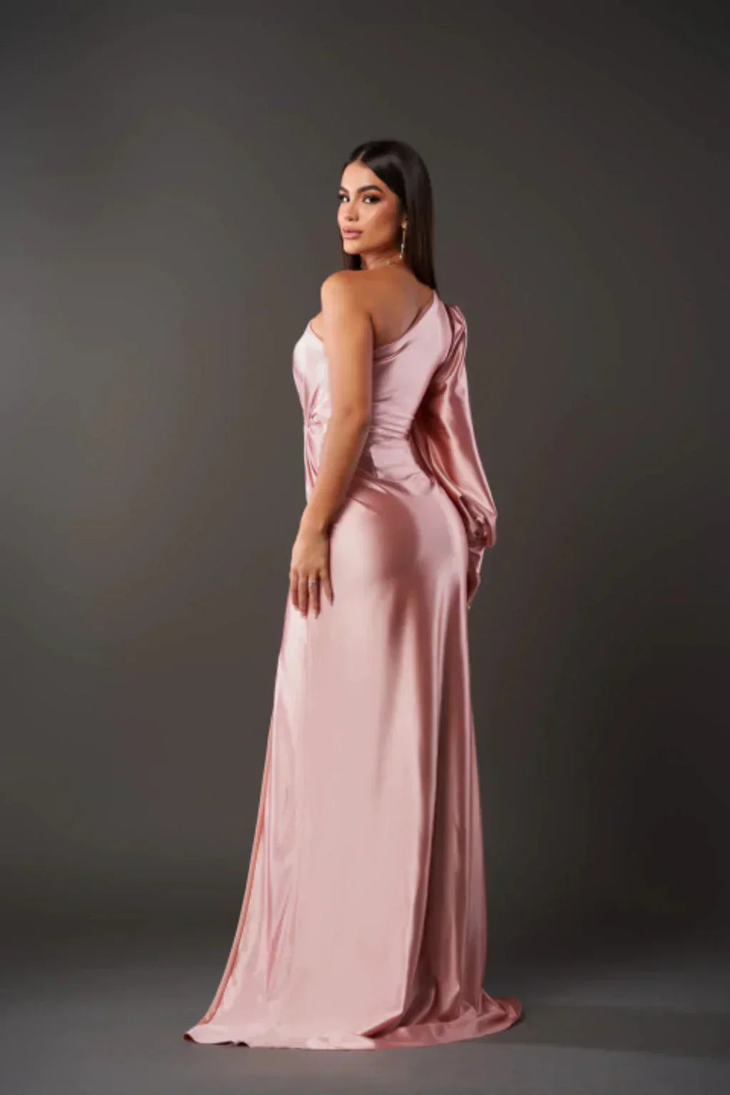 Elegant Maxi Dress with Chic Slit Design