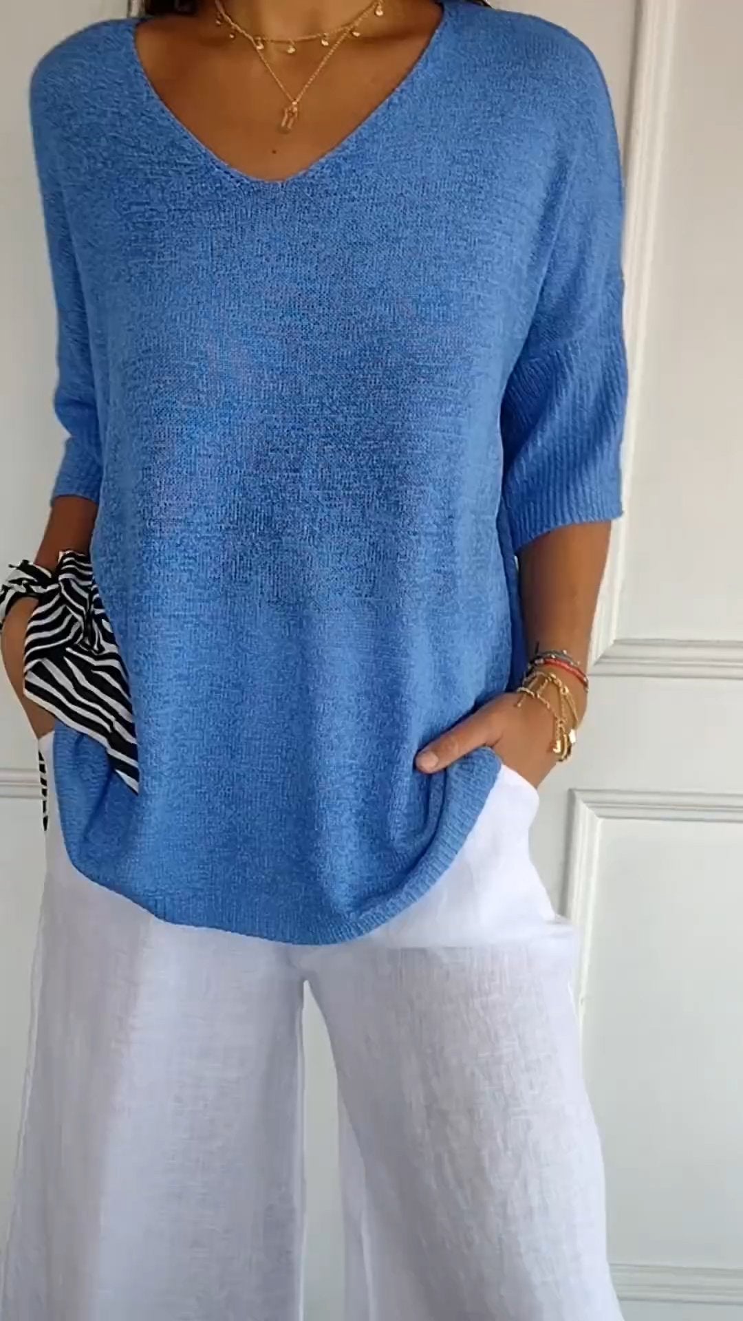 Women's lightweight knit tunic for relaxed elegance