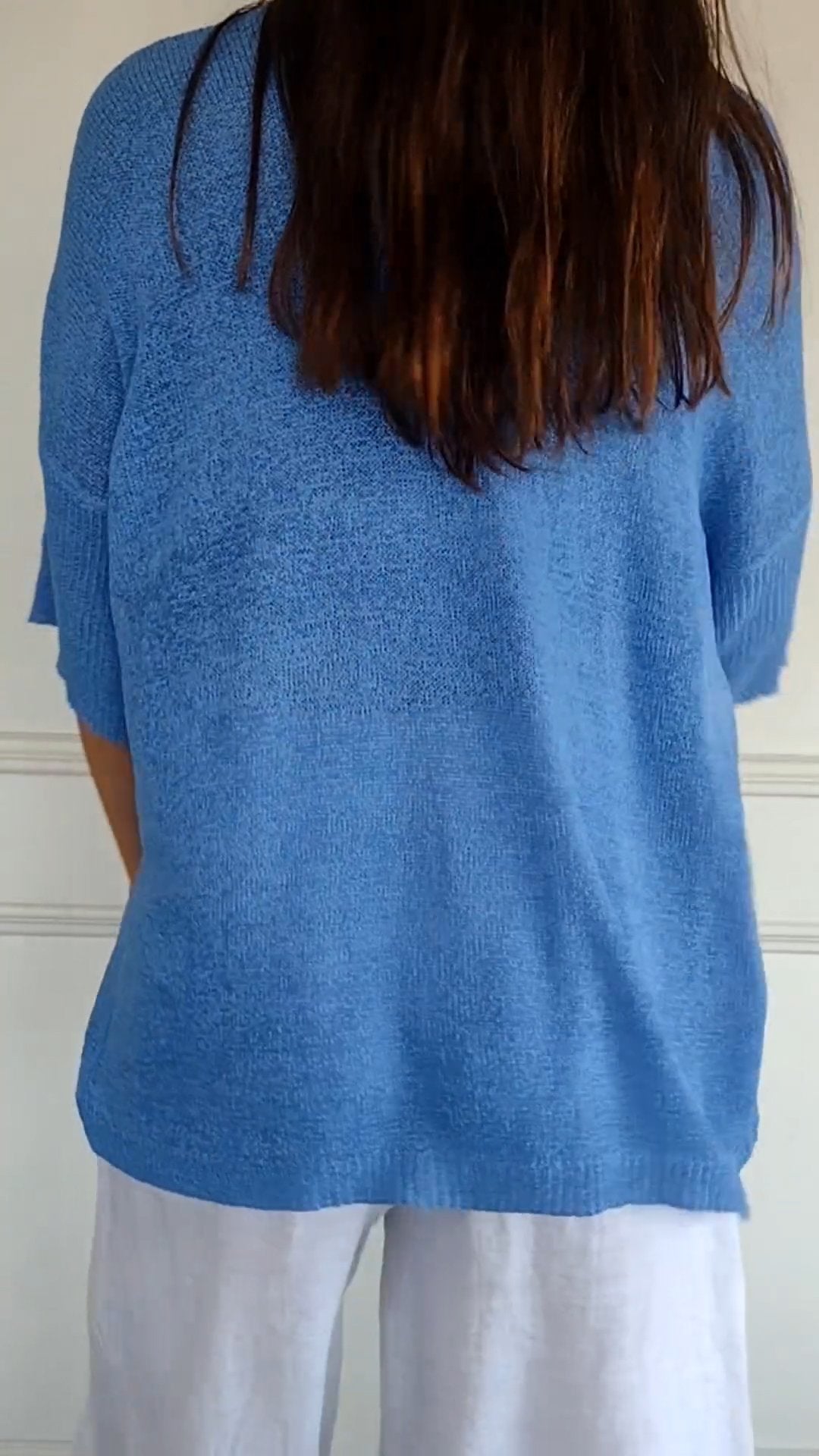 Women's lightweight knit tunic for relaxed elegance