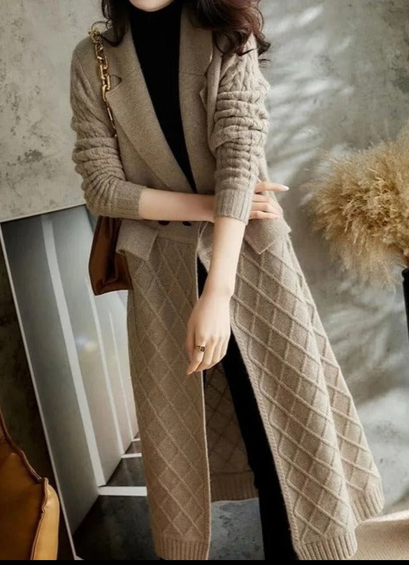 Women's cardigan coat with cable-knit sleeves