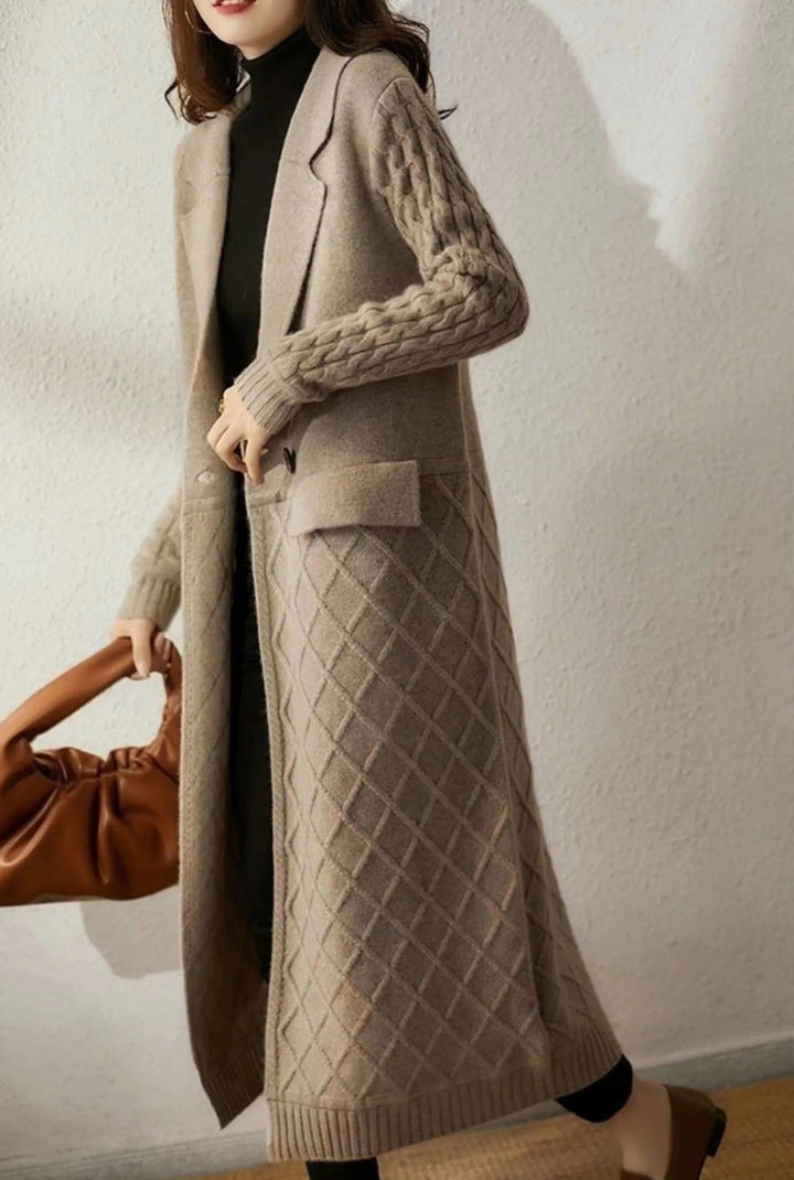 Women's cardigan coat with cable-knit sleeves