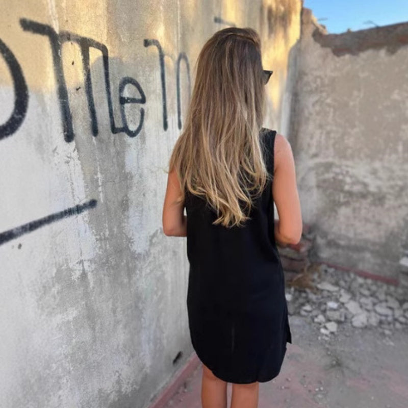 Timeless Sleeveless Dress with Elegant Design