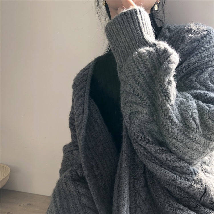 Women's chunky knit cardigan